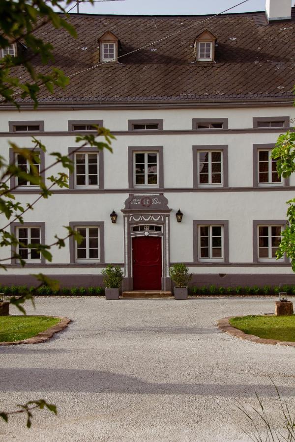 B&B Gutshaus De La Fontaine Feilsdorf Luaran gambar