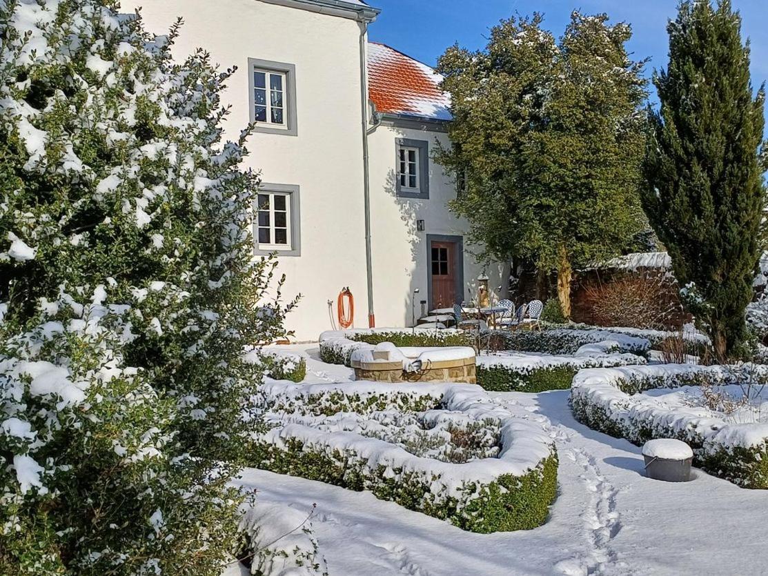 B&B Gutshaus De La Fontaine Feilsdorf Luaran gambar